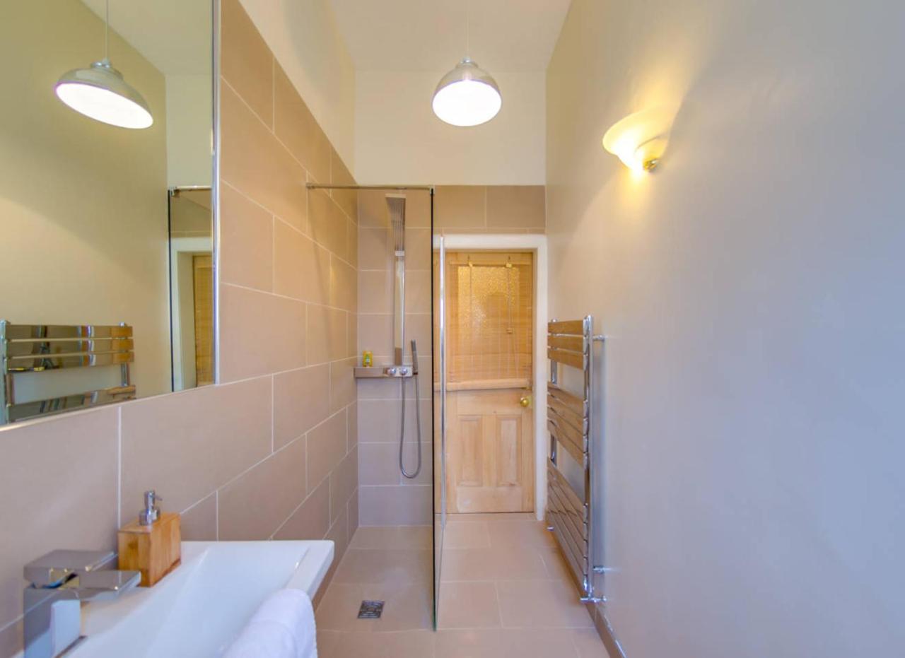 Joivy Spacious Apartment Next To The Meadows 爱丁堡 外观 照片